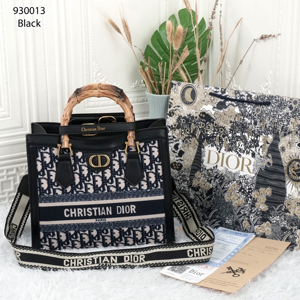 CD Diana Houndstooth Tote 930013