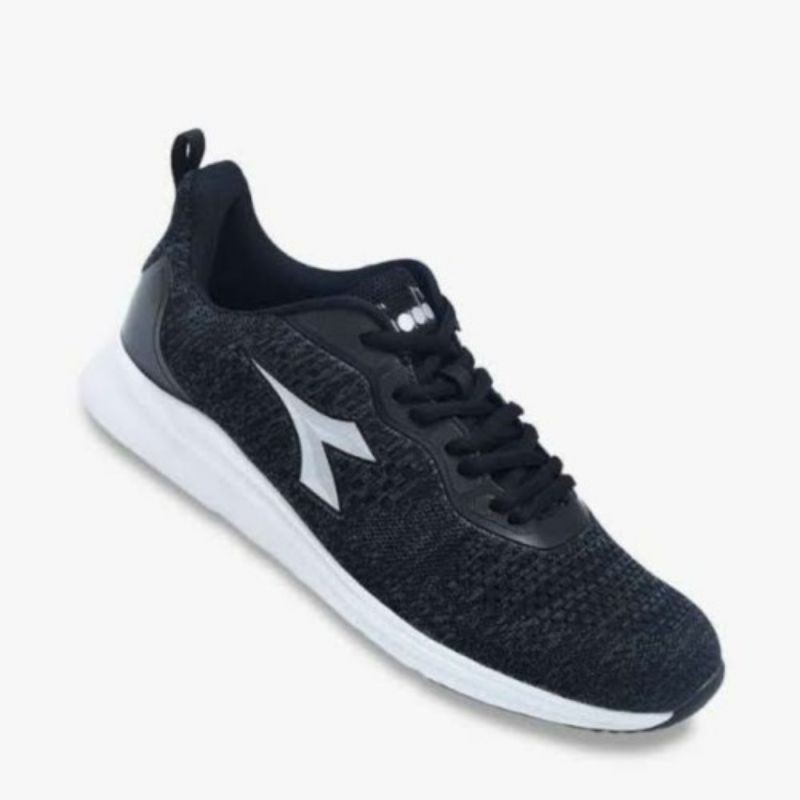 Sepatu DIADORA TRISTAN BLACK DIARU90901BK ORIGINAL