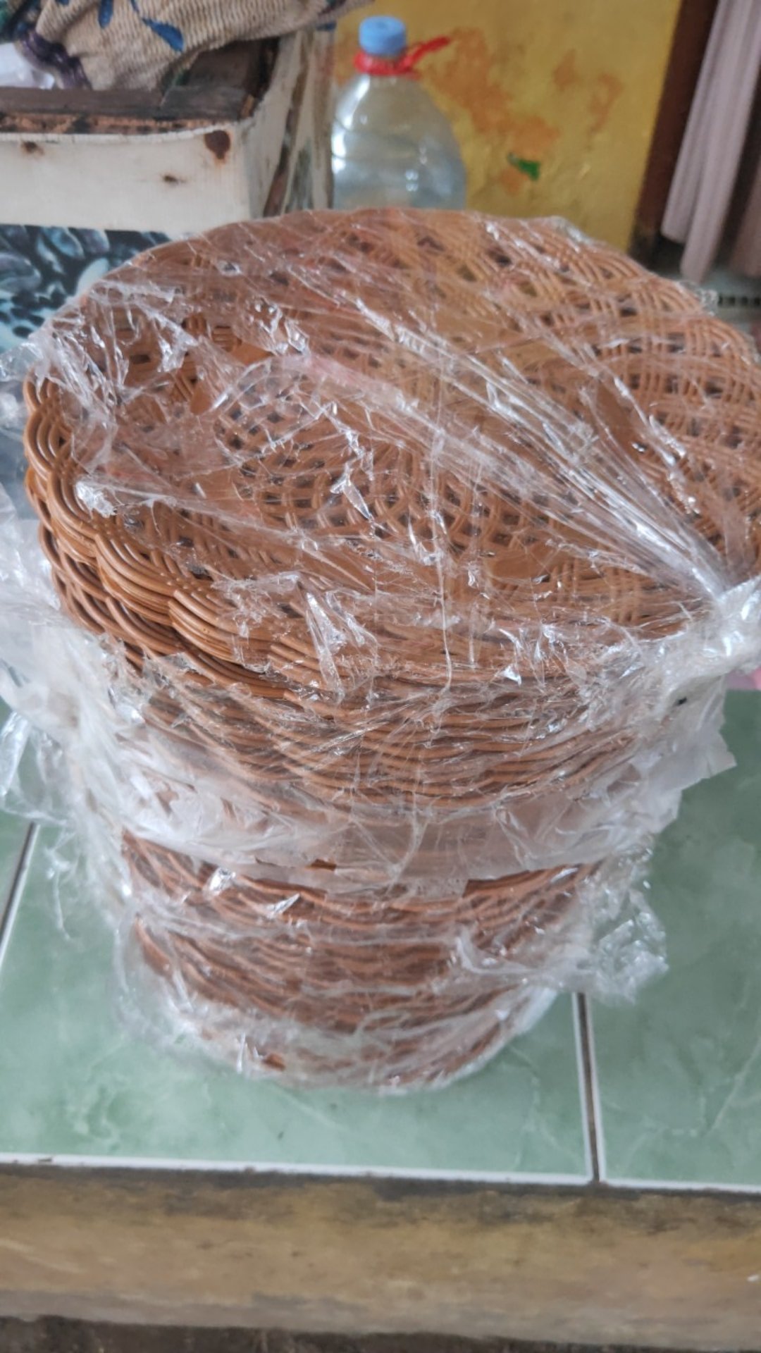 B-123 Piring Rotan Plastik Lusinan Isi 12 Pcs Per Lusin Sr