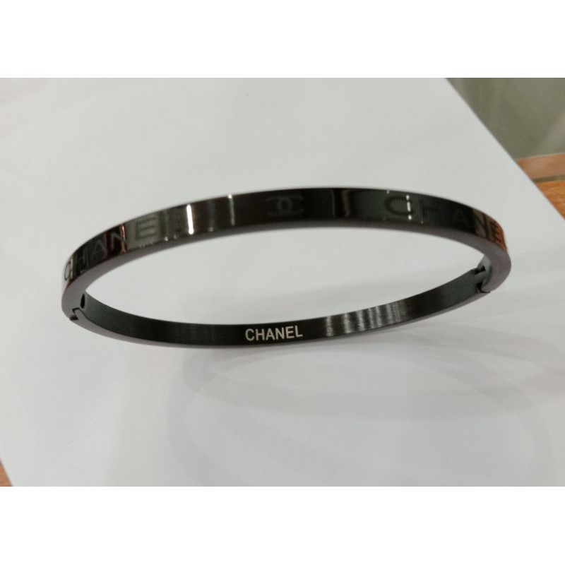 Gelang Chnnl Titanium hitam stainless