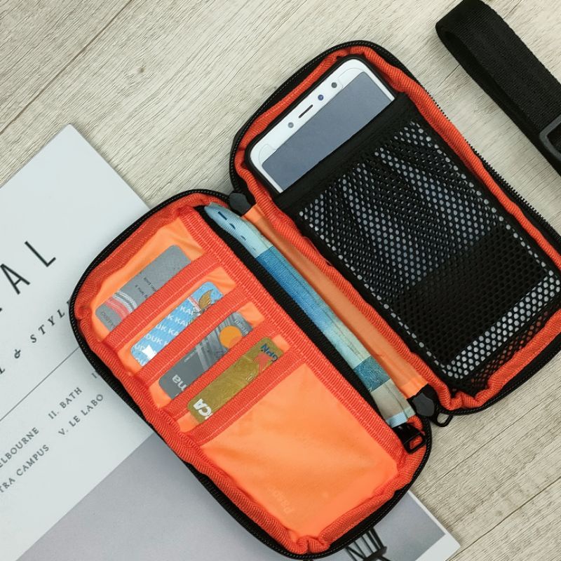 Dompet Handphone &amp; kartu - Fansy Bifold