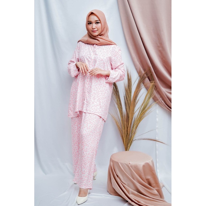 ONE SET PIYAMA AISHA-LINEA by ulyahijab