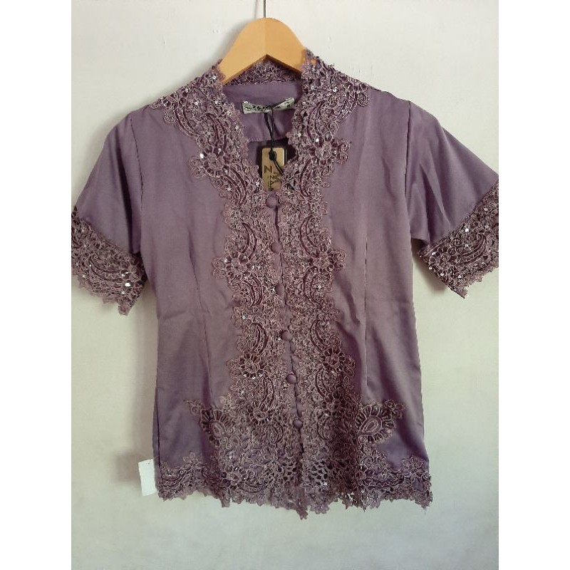 Kebaya Indah Bordir