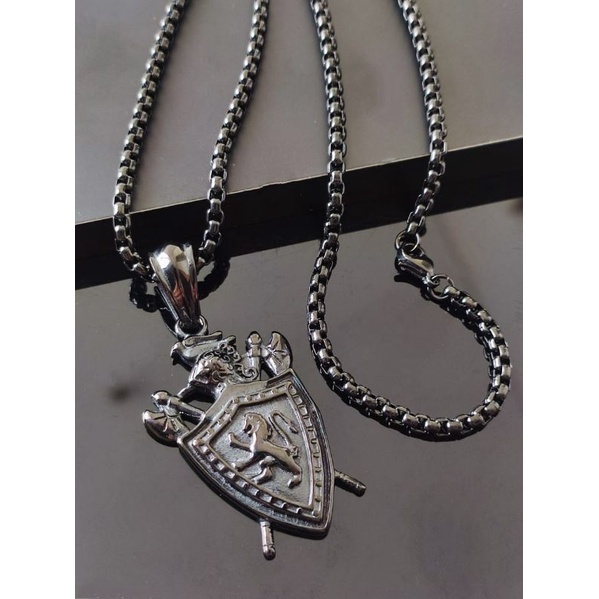 Kalung Titanium Import Hitam Motif Perisai