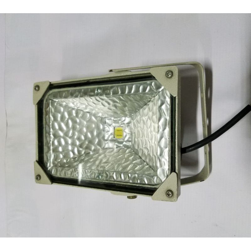 Slast Lampu Sorot LED 10W Putih / Kap LED 10W Putih Slast
