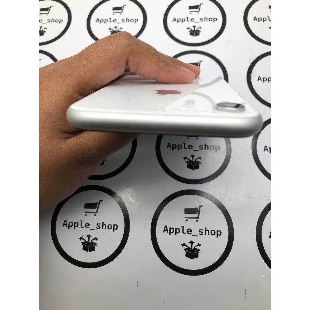 iphone xr 128gb white Lcd Original Mulus Original Bukan Refurbish / Rekondisi