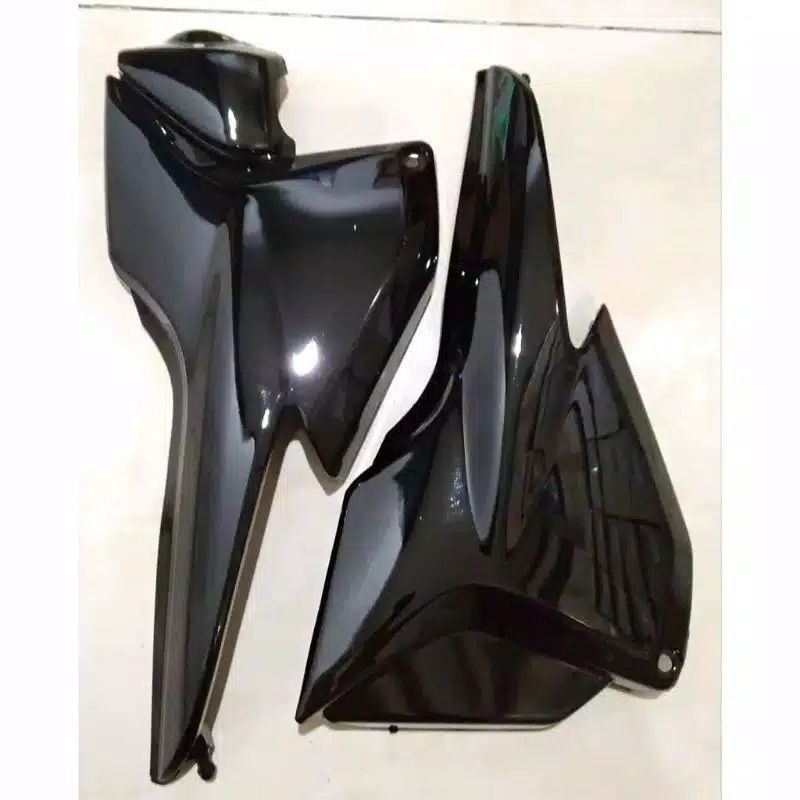 bok box tepong tutup bodi kempolan aki samping Honda Megapro primus hitam