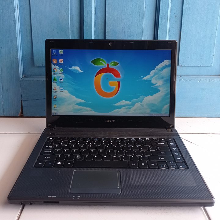 Acer Aspire 4739 14 inch HDD 500GB  RAM 2GB Laptop Second Hitam