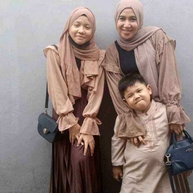 indriyanirayshandarifiyanto