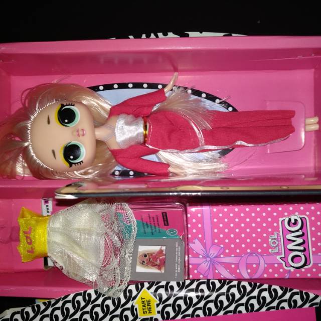 Boneka OMG LOL suprise series 1 baju merah bukan MINION AVENGERS DORAEMON FROZEN BARBIR