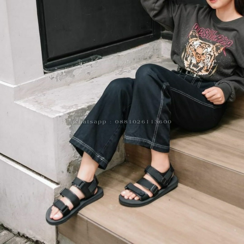 Sandal Gunung Pria Wanita Casual