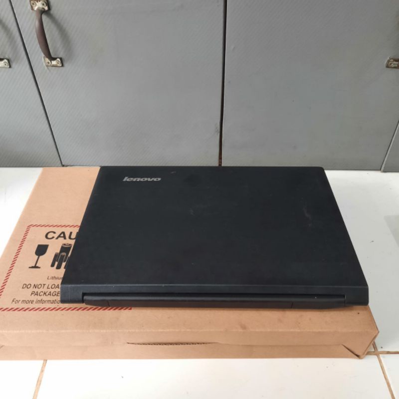 Laptop Lenovo B490 Core i5-3230M Ram 4Gb HDD 500GB Nvdia Geforce 705M Layar 14 inc Windows 10 Full aplikasi Siap pakai