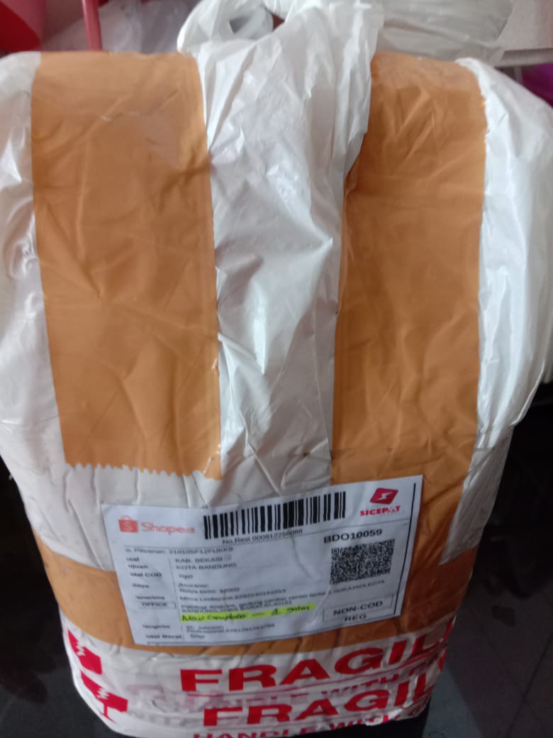 Sc Johnson - New Complete Floor Finishing (soft Floor Coating Non Buffing) 4 Liter