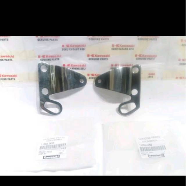 Braket lampu depan Ninja R Ss Kupingan lampu Depan Ninja R Reflektor Ninja