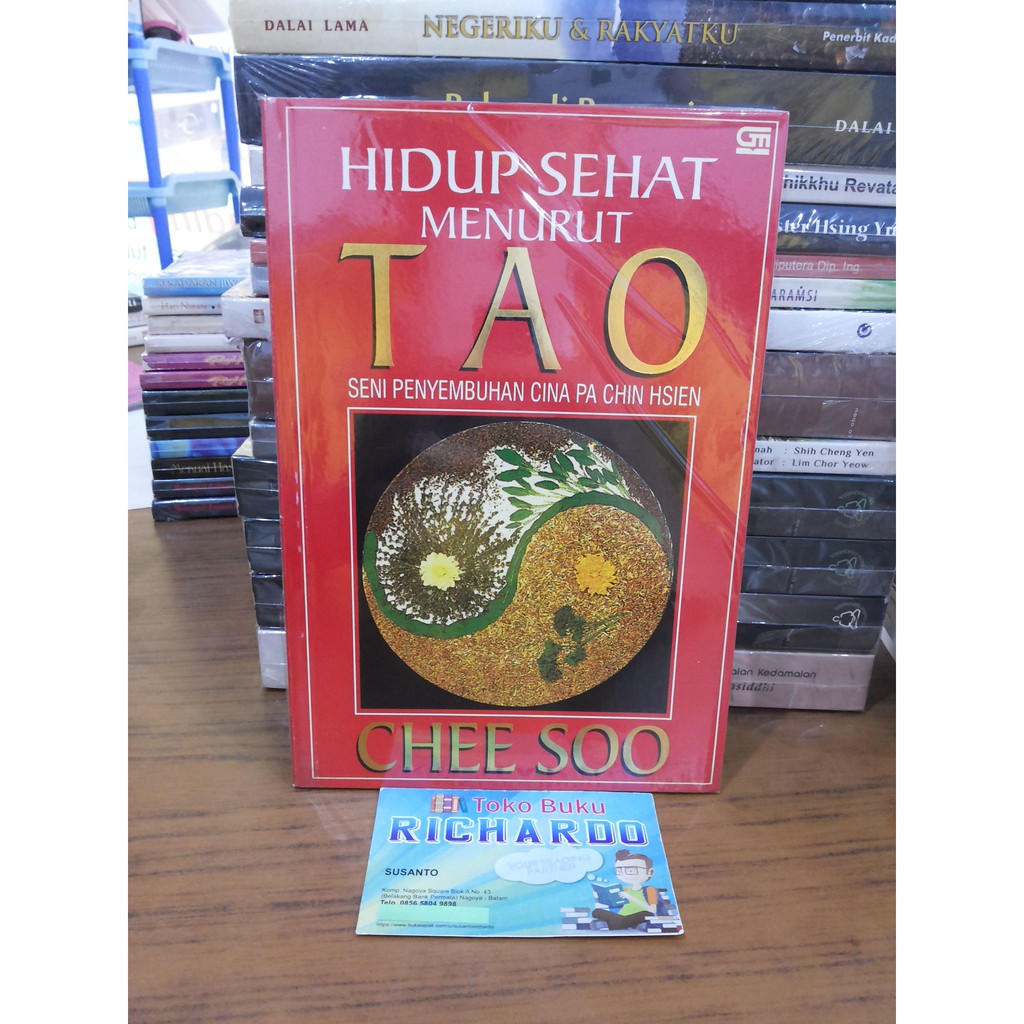 Buku Hidup Sehat Menurut Tao --- Chee Soo