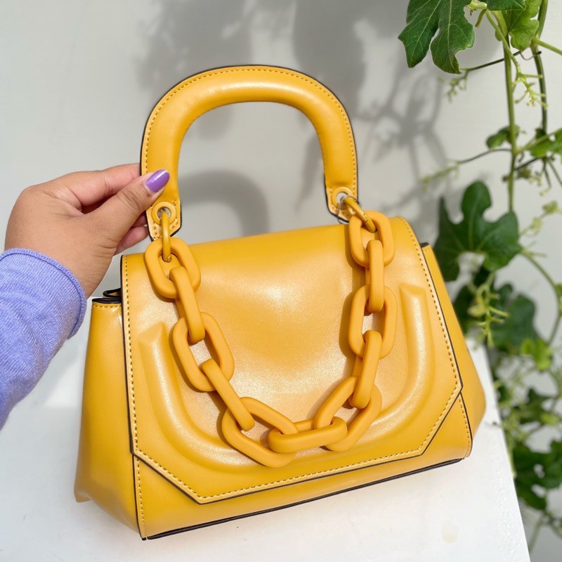 New Chunky Chain Handbag