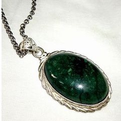 liontin batu akik pancawarna garut