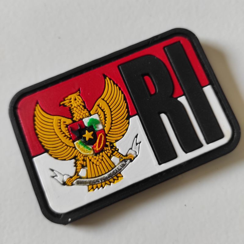 PATCH RUBBER LOGO GARUDA RI KOTAK DASAR MERAH PUTIH/TEMPELAN EMBLEM KARET VELCRO