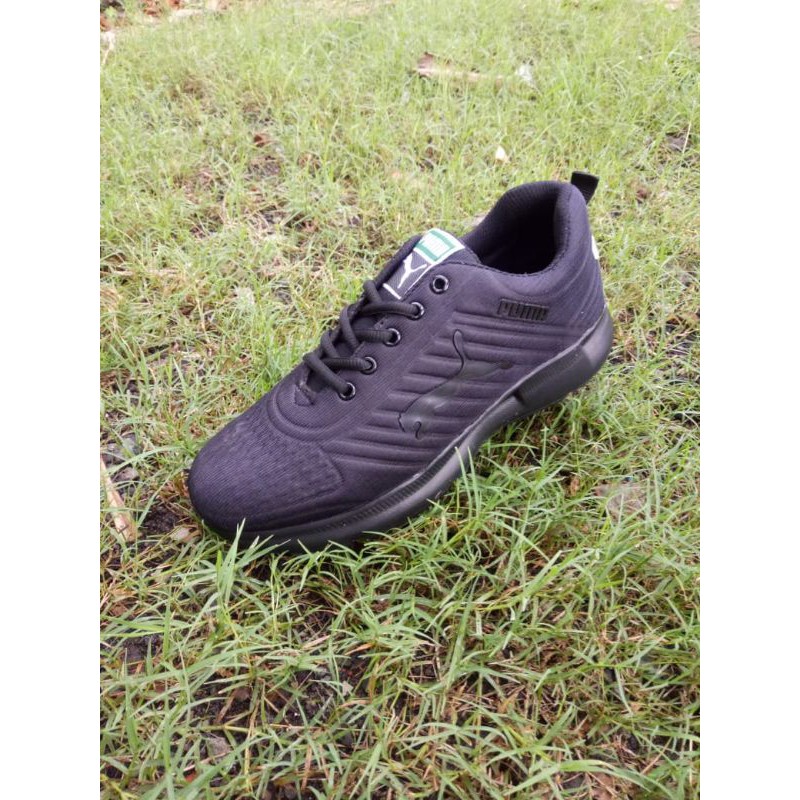 sepatu sekolah sneakers peilon hitam puma