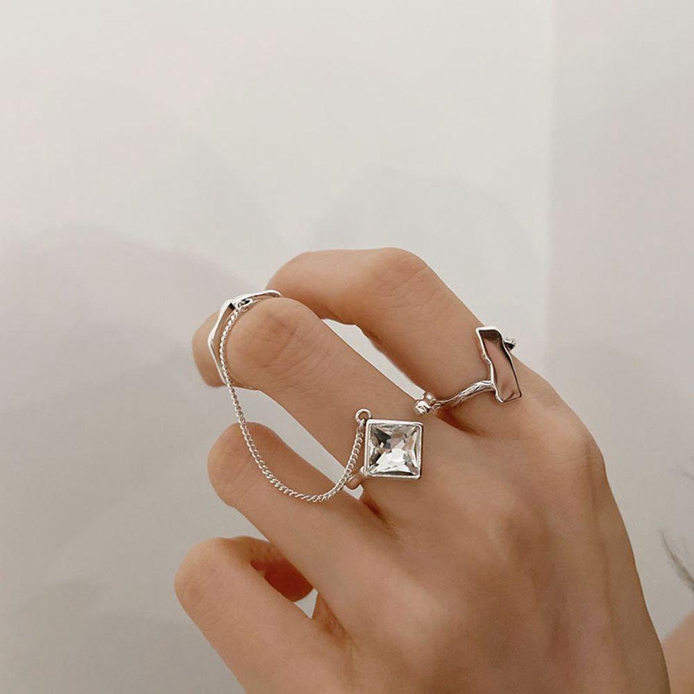 Mxbeauty Opening Adjustable Ring Keren Sederhana Rumbai Rantai Sambung Jari Hip-hop Belah Ketupat Gaya Punk Cincin Jari Perempuan