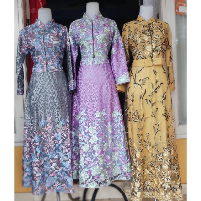 Dress brukat kekinian.