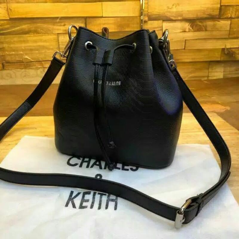 TAS CHARLES KEITH SNAKE SERUT