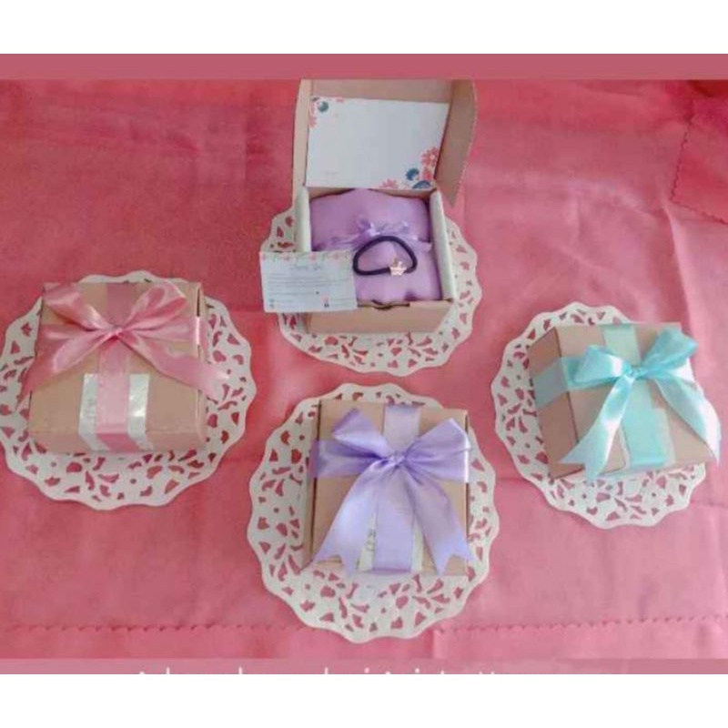 Hampers Hijab Bella square