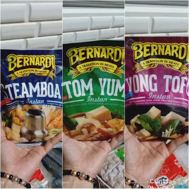 

Tom yum. Teamboat. Yong tofu