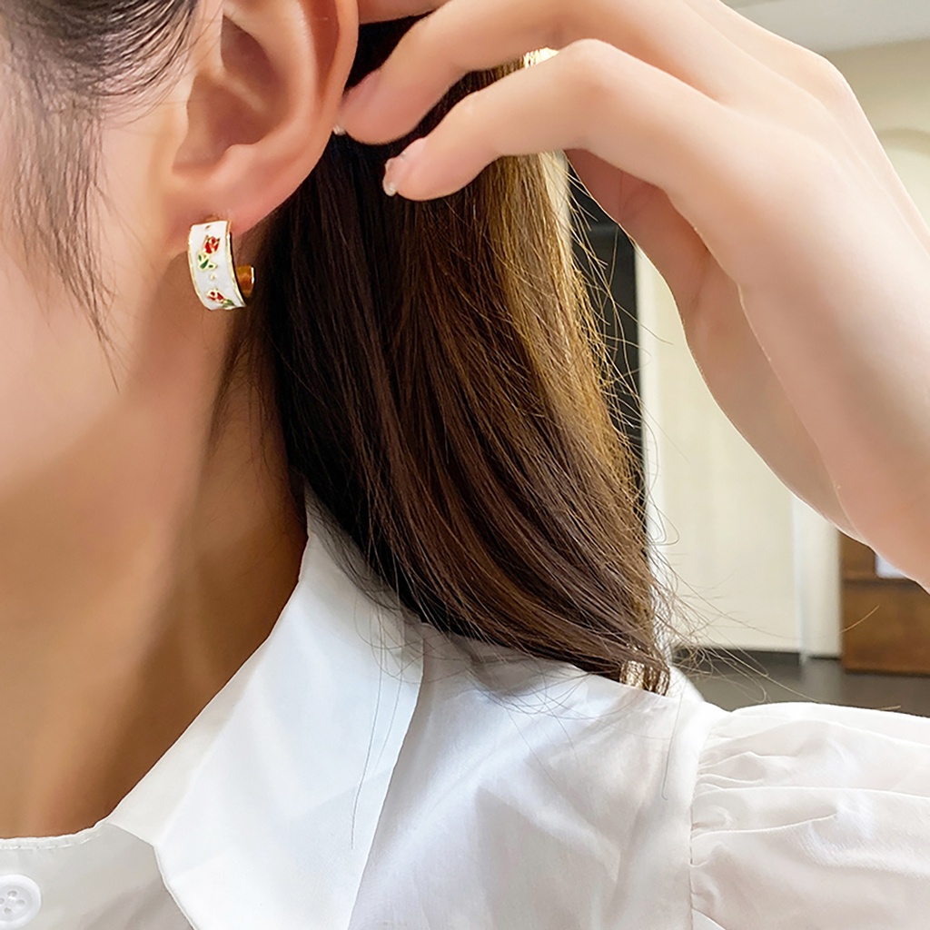 Anting Bentuk C Desain Bunga Tulip Gaya Korea