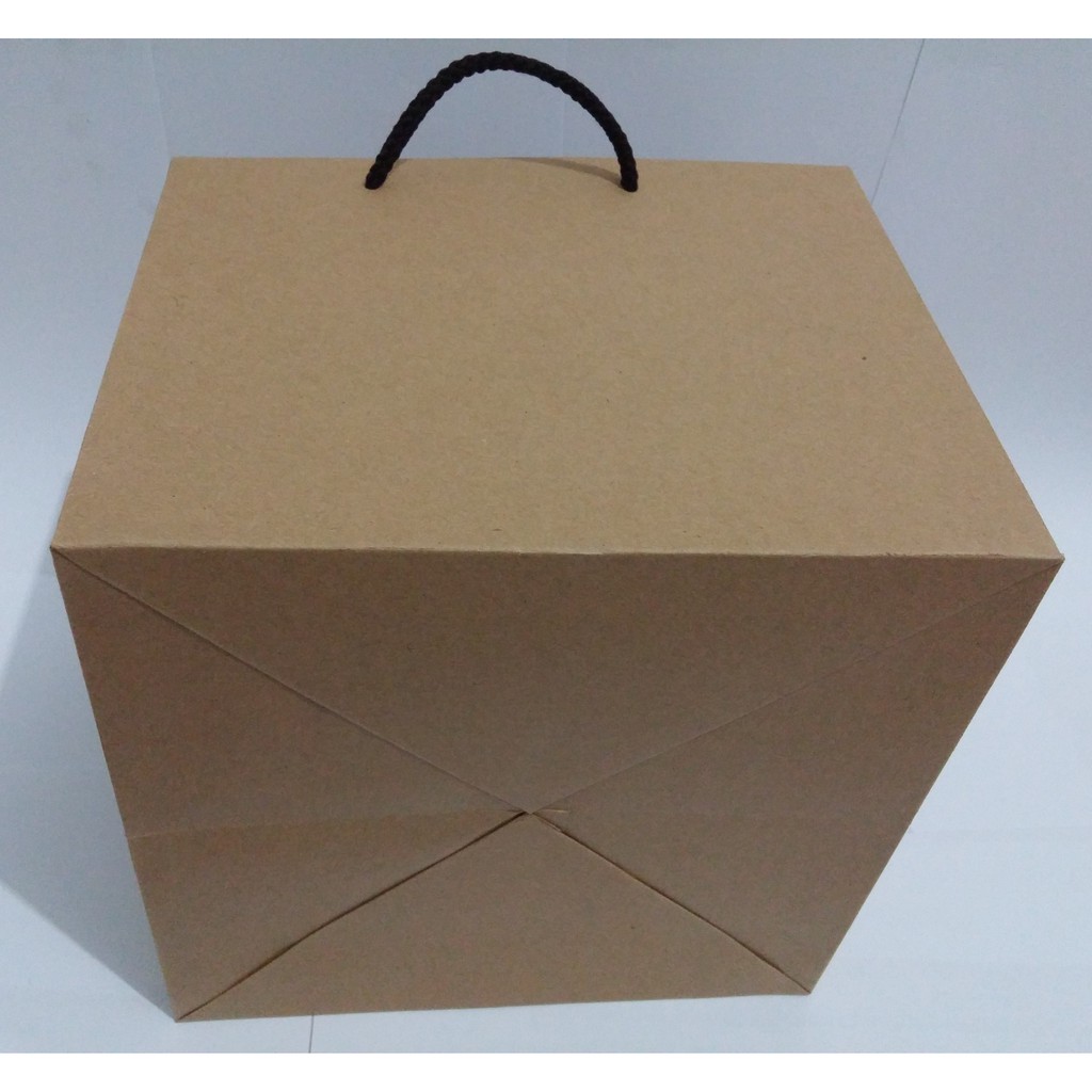

PAPER BAG BOX KUE UKURAN 27X27X27 bahan kertas kraft coklat polos bertali hitam kuat murah bagus OK