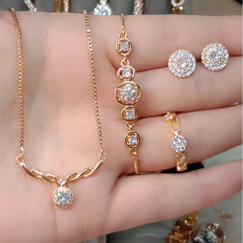 Satu Set Perhiasan Titanium Isi 4, MEWAH &amp; ELEGAN, Kalung, Anting, Cincin, dan Gelang wanita Anti Karat, Anti Alergi, Tahan lama, JAMIN 100% Kualitasnya, JAMIN REAL PIC, COD Gratis Ongkir, Set Perhiasan Bunga