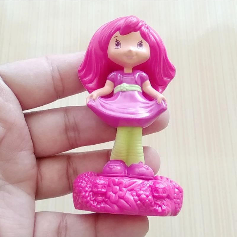 Mainan / Pajangan Patung Figure Strawberry Shortcake Toys Bekas 03