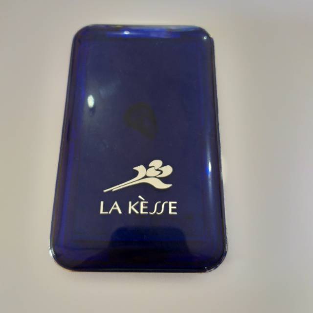 Preloved bedak La Kesse