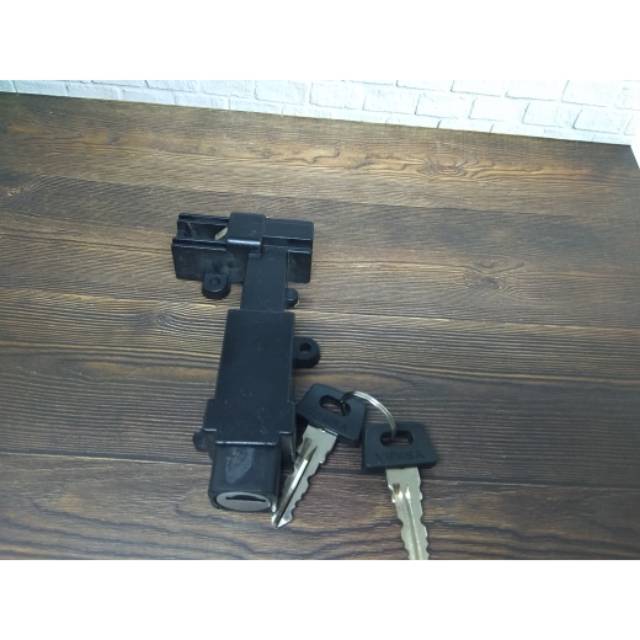 Kunci jok vespa px ps strada khusus jok pisah