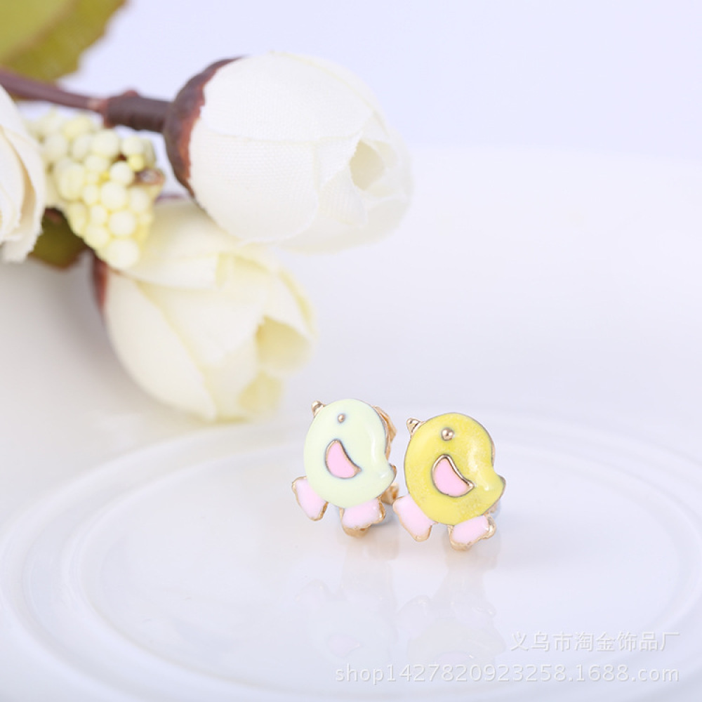 2pcs Anting Klip On Tanpa Tindik Desain Kartun Hewan Ayam Butterfly Bunga Pink Putih Untuk Wanita