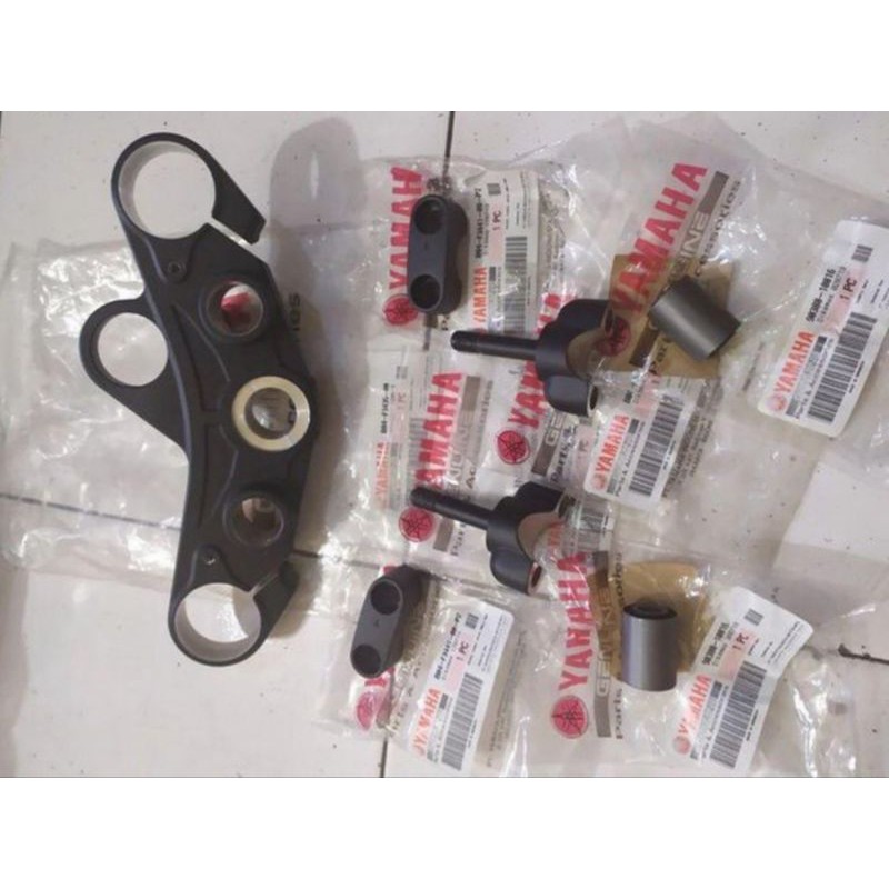 SEGITIGA ATAS SET YAMAHA MT25 ORIGINAL
