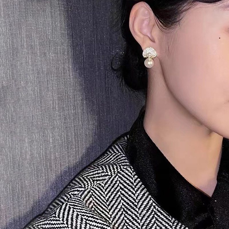 Anting Mutiara Berlian Imitasi Warna Emas Gaya Korea