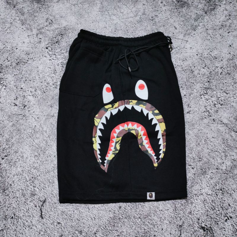 SHORT PANTS / CELANA PENDEK BAPE SHARK LOGO CAMO HITAM AUTHENTIC