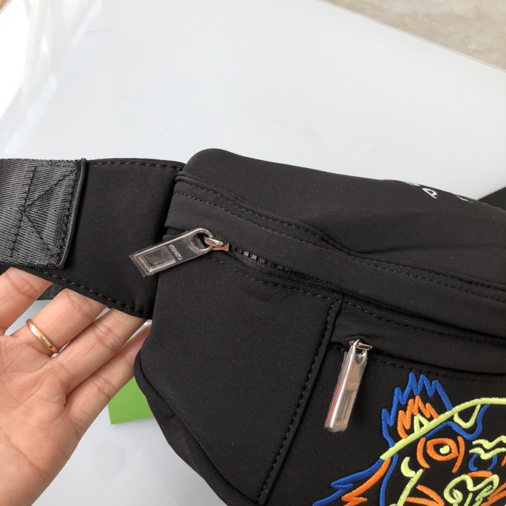 [Instant/Same Day] KZD03   K-Z ultra-light fabric for men's waist and chest bags  yaobao