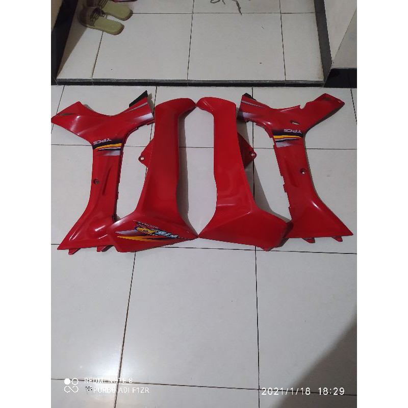 sayap luar dalam yamaha fizr f1zr second original cat dan strip satu set