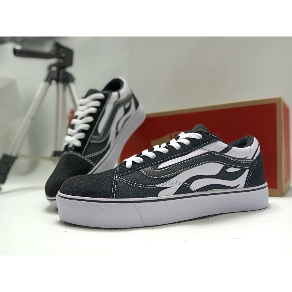 Sepatu Casual Pria Vans Era Authentic sepatu vans api bisa bayar di tempat /COD