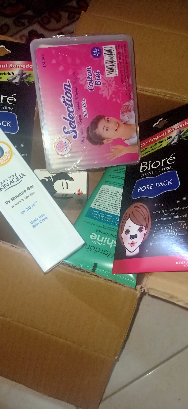 Selection Cotton Bud <br />isi 180 Pcs<br />kotak Plastik