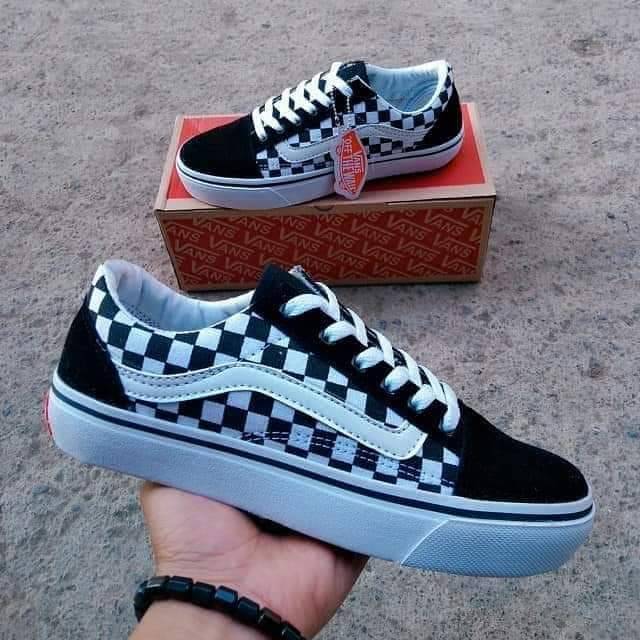 Sepatu Vans model catur barang original 217