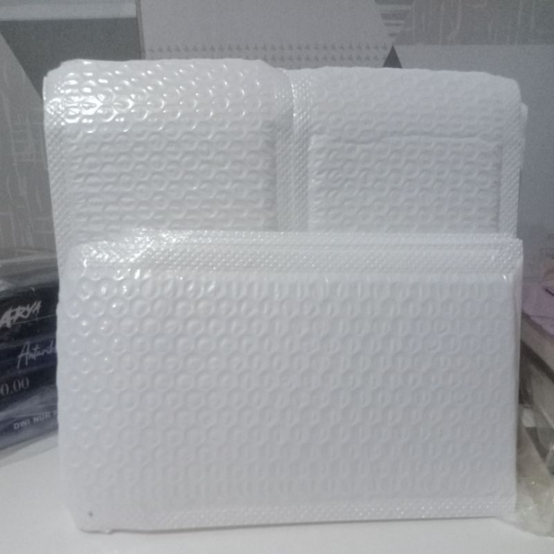 

BUBBLE - PACKING -WATER PROTECT -AMPLOP BUBBLE UKURAN 12×16 CM