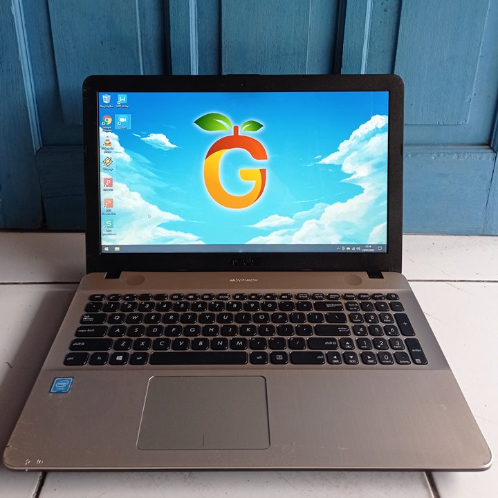 Asus X541N Layar 16 inch SSD 128GB RAM 4GB Windows 10  Laptop Second