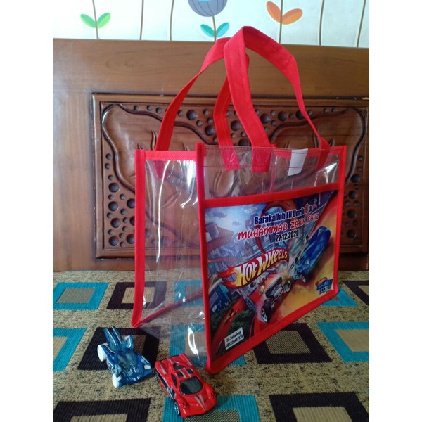 

tas souvenir mika kantong