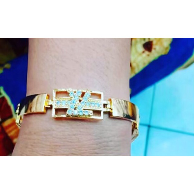 Gelang tangan wanita lapis emas motif LV