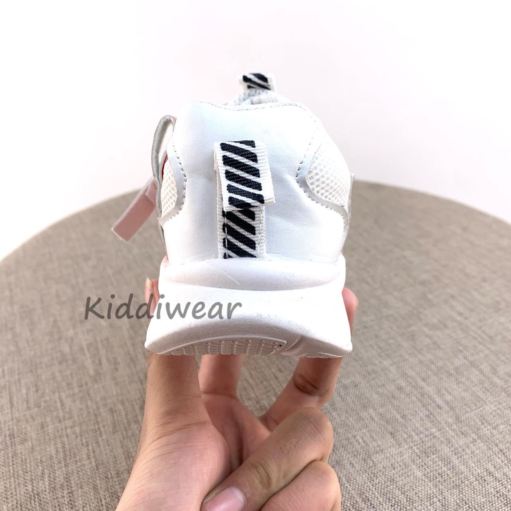 (Kiddiwear) Sepatu anak Led MBK71