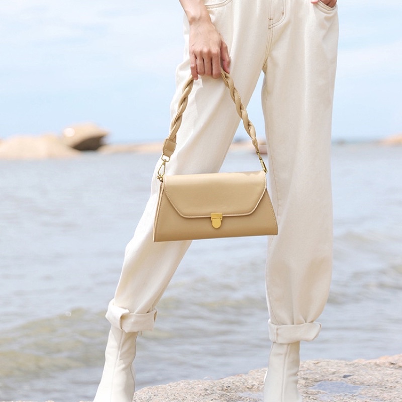 Tas Selempang Kulit Wanita Tas Hp Cewek Rantai Mini Bag JS 8021