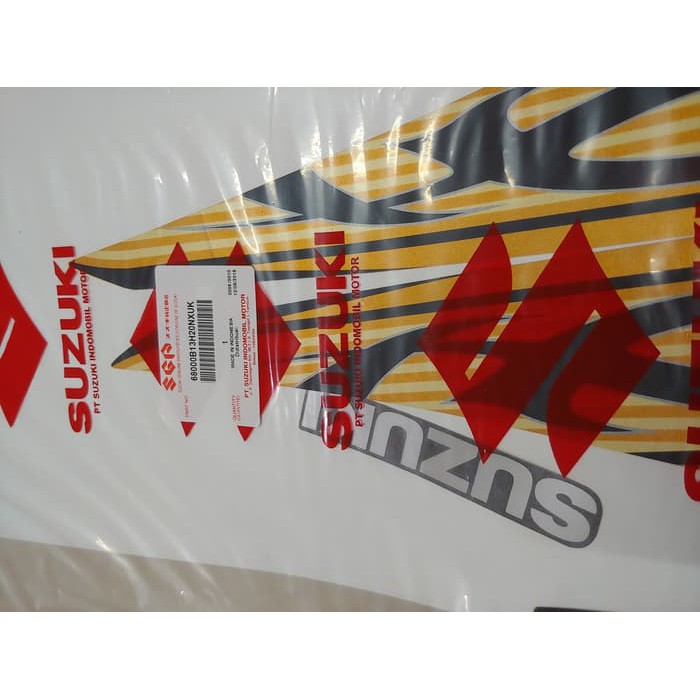 Stiker Bodi & Lis Body & Striping Skywave 2008 Hitam Gold fix